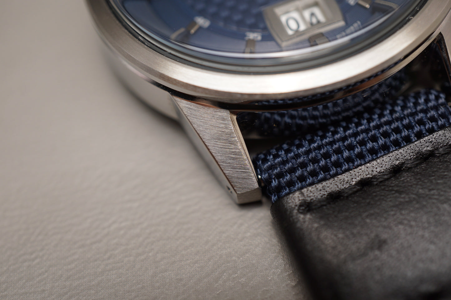 Unworn Seiko SUR287P1 6N76 Textured Blue Dial Big Date 41Mm Quartz Watch