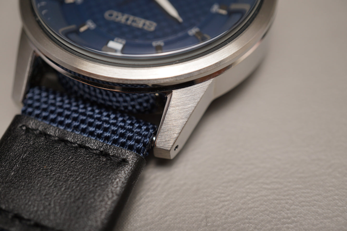 Unworn Seiko SUR287P1 6N76 Textured Blue Dial Big Date 41Mm Quartz Watch