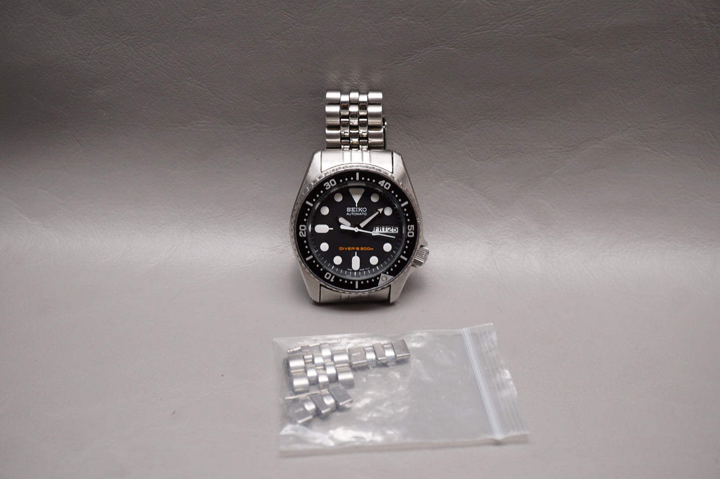 Seiko SKX013 7S26 Black Dial Divers 200M Automatic Watch Original Condition