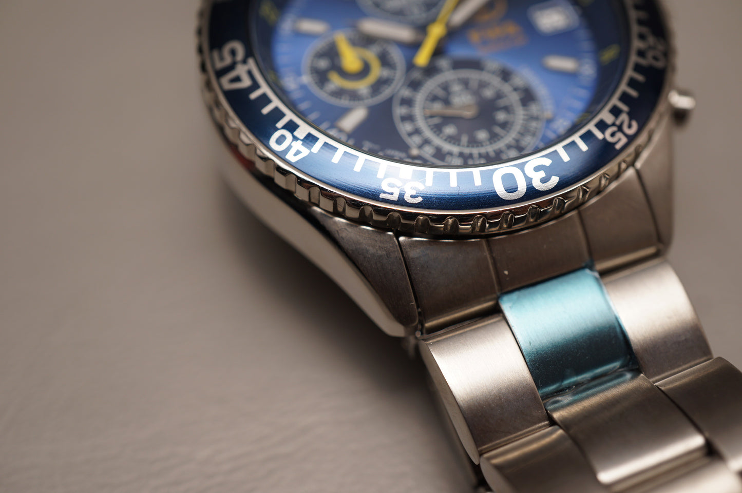 Unworn Seiko SCQP003 V657-0AA0 V657 2002 FIFA World Cup Blue Dial Quartz Watch