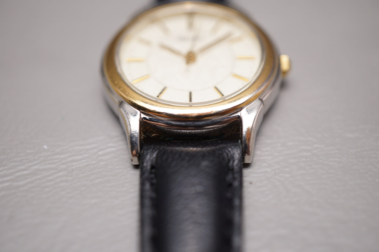 Seiko Spirit 7N01-6880 Two Tone Gold Tone Quartz Ladies Watch