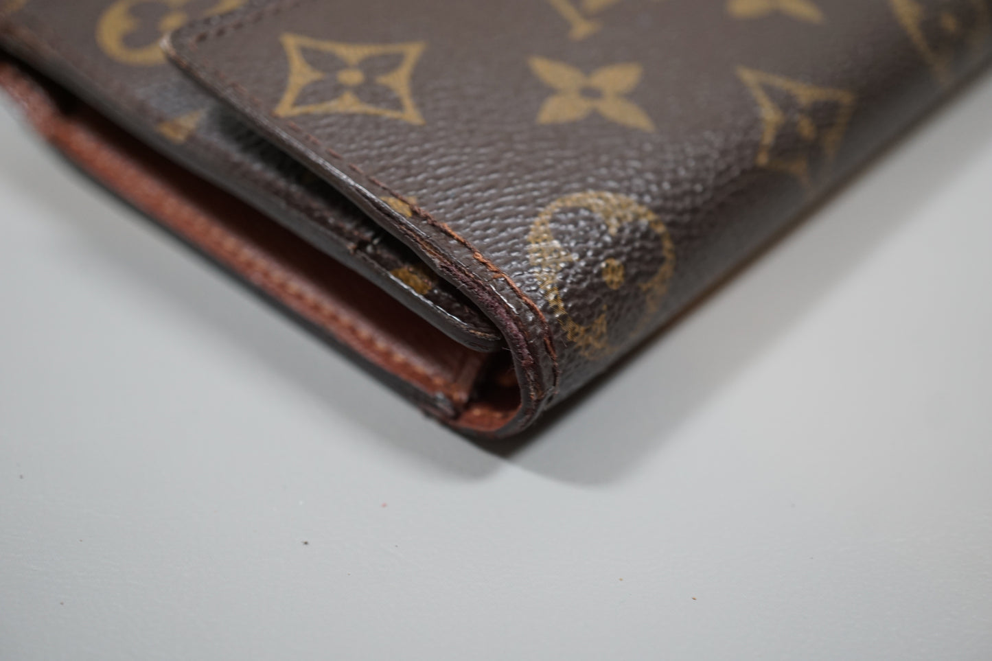 Louis Vuitton Monogram Porte Tresor International M61215 Wallet