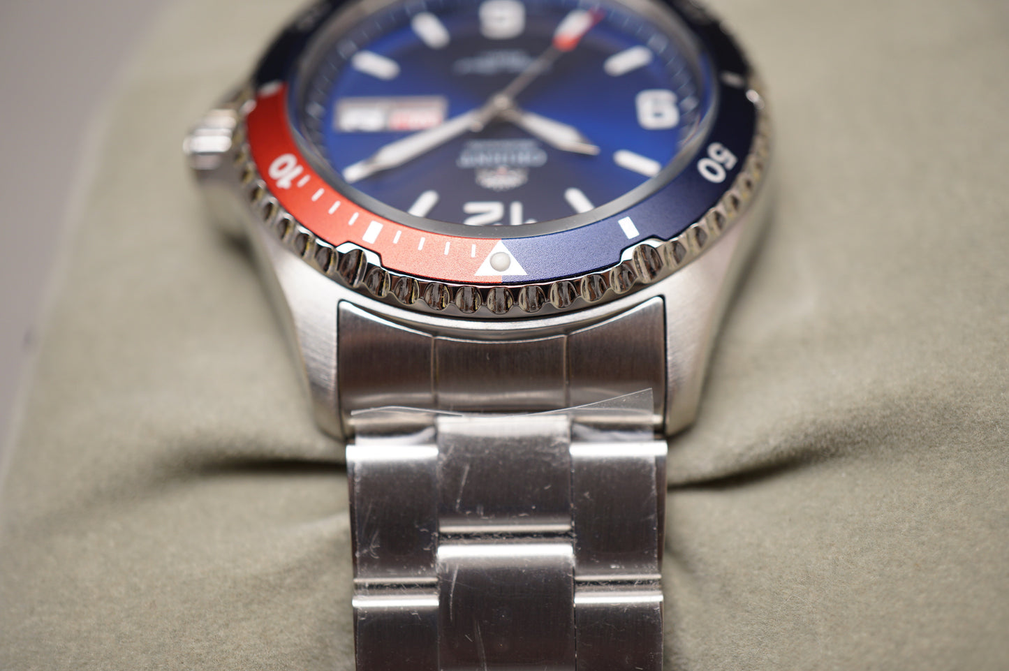 New Orient SAA02009D3 Pepsi Mako 200M Automatic Divers Watch