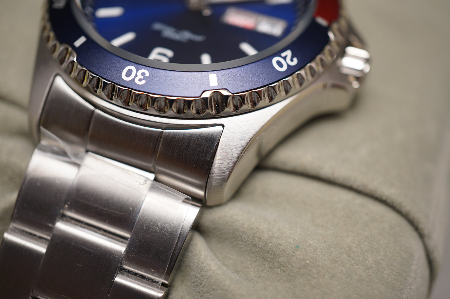 New Orient SAA02009D3 Pepsi Mako 200M Automatic Divers Watch