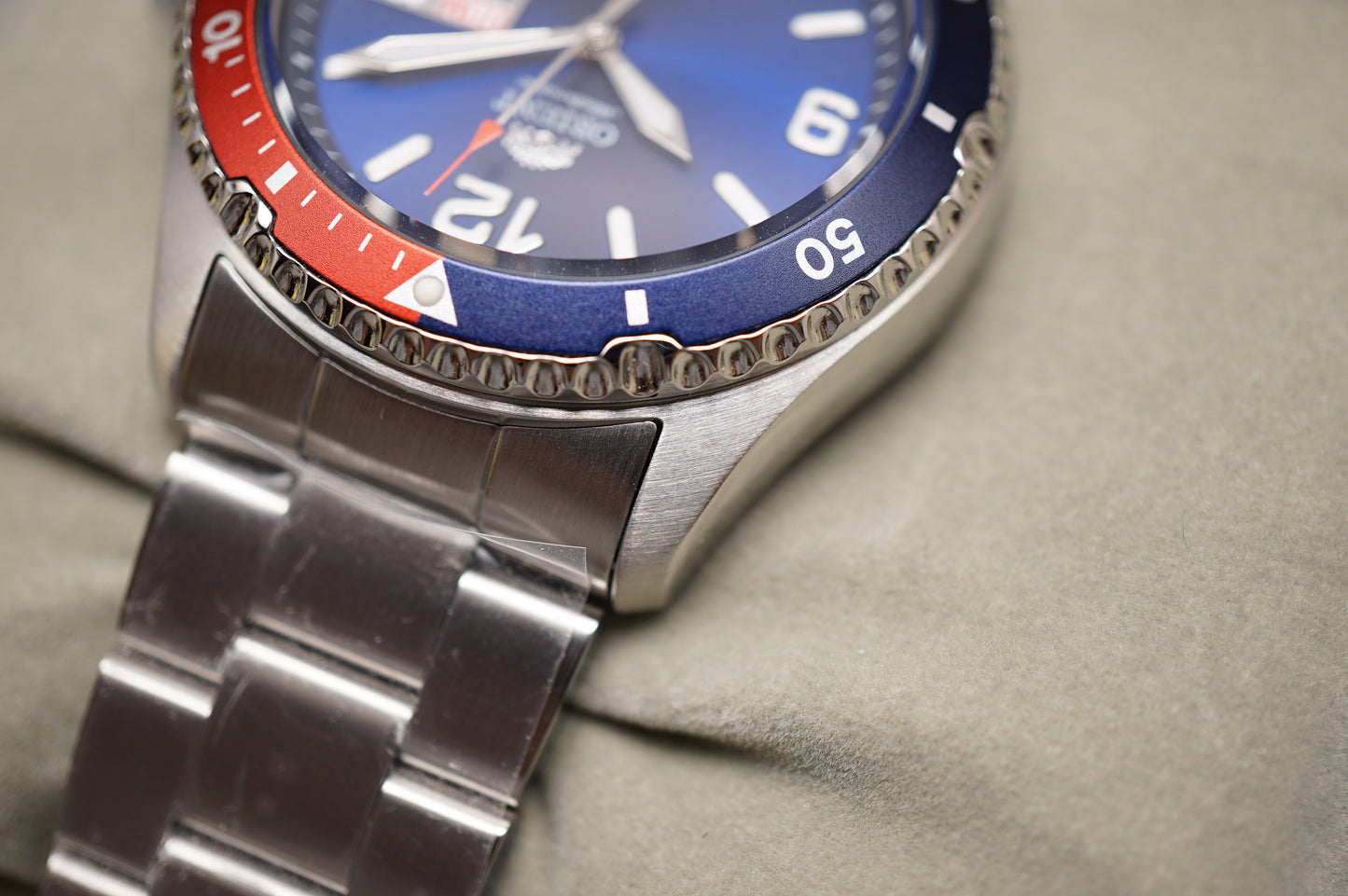 New Orient SAA02009D3 Pepsi Mako 200M Automatic Divers Watch