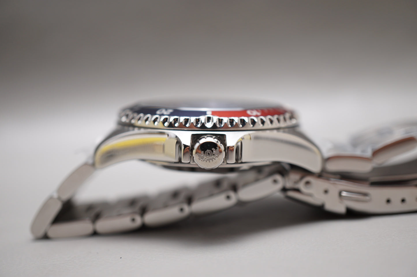 New Orient SAA02009D3 Pepsi Mako 200M Automatic Divers Watch