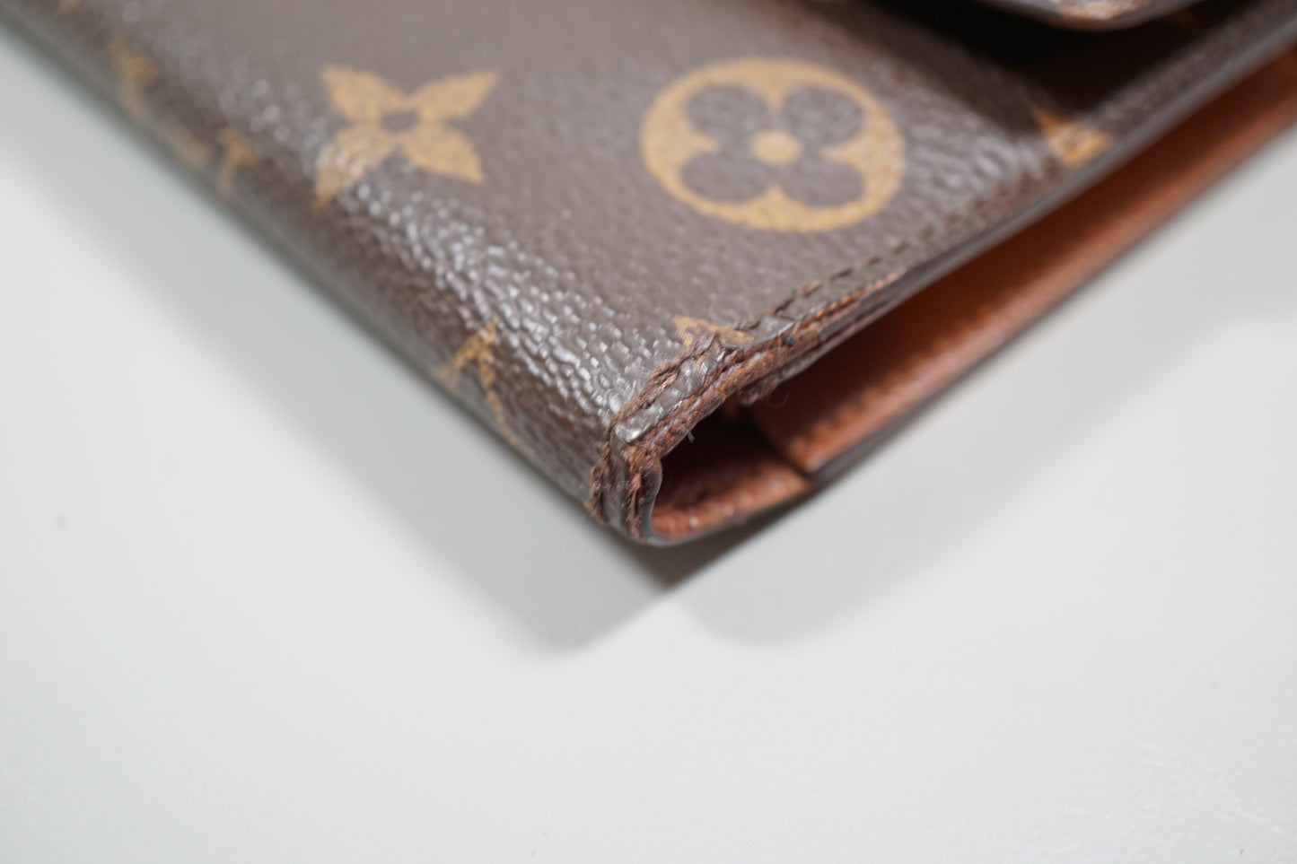 Louis Vuitton Monogram Porte Tresor International M61215 Wallet