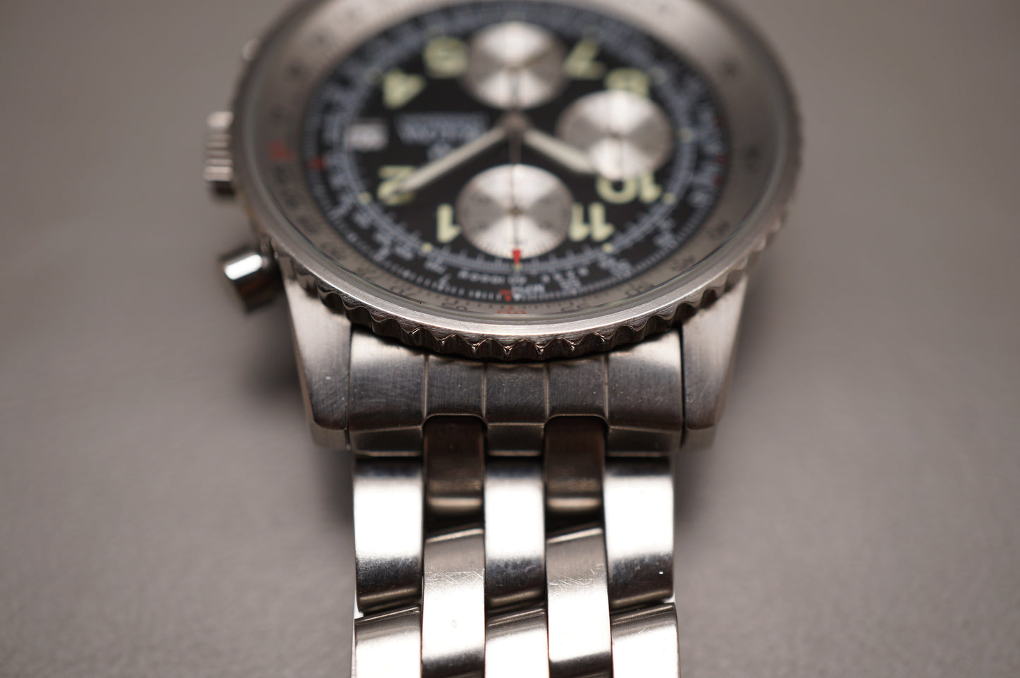 Bulova BVS201 Rare Reverse Panda Navitimer Style Quartz Chronograph Watch