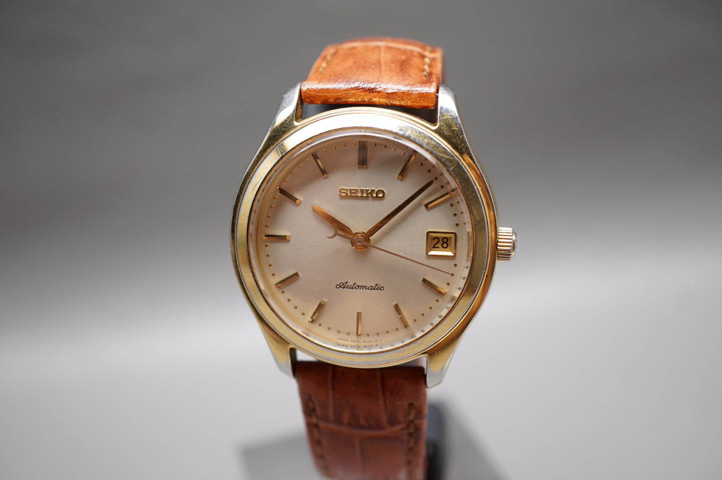Vintage 1992 Seiko SCVK002 4S35 Gold Tone 36mm Date Automatic Watch