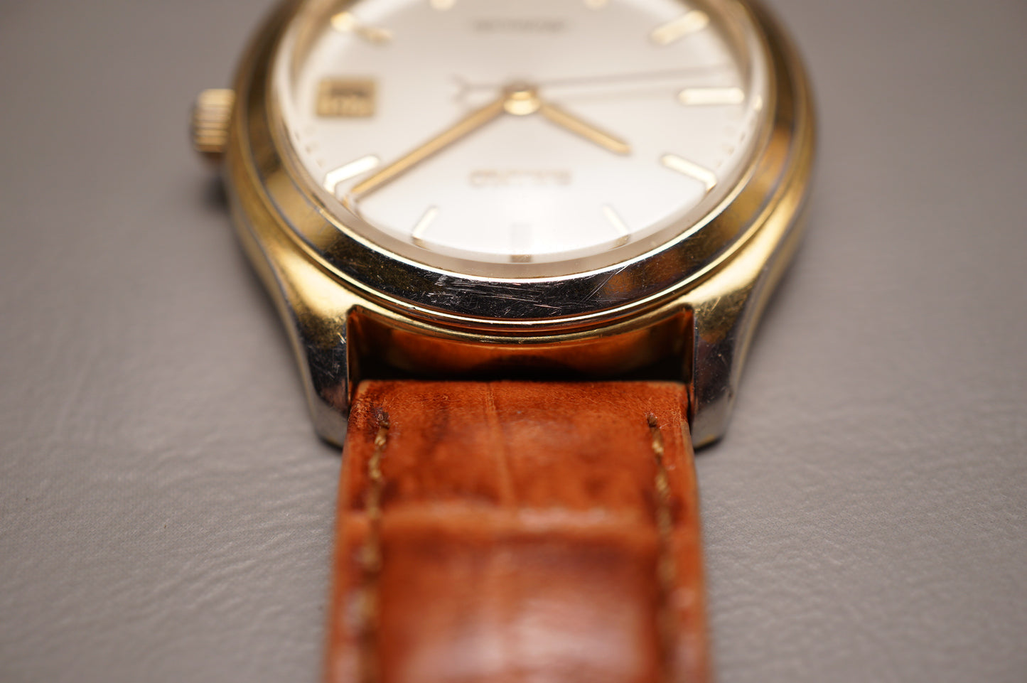 Vintage 1992 Seiko SCVK002 4S35 Gold Tone 36mm Date Automatic Watch