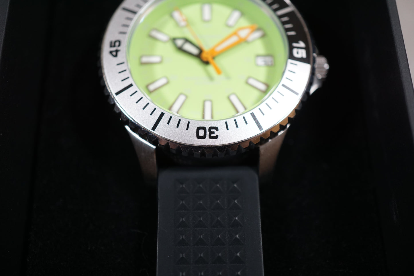 Tic Tac Movement In Motion MIM-MDV-GR NH35 Green Dial Automatic Watch