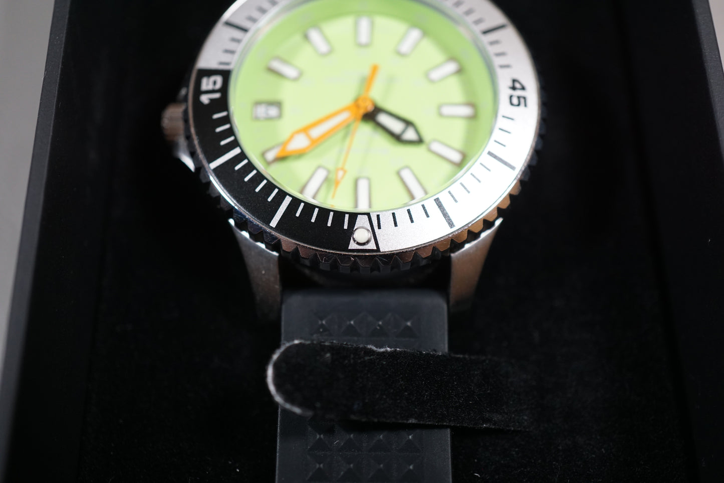 Tic Tac Movement In Motion MIM-MDV-GR NH35 Green Dial Automatic Watch