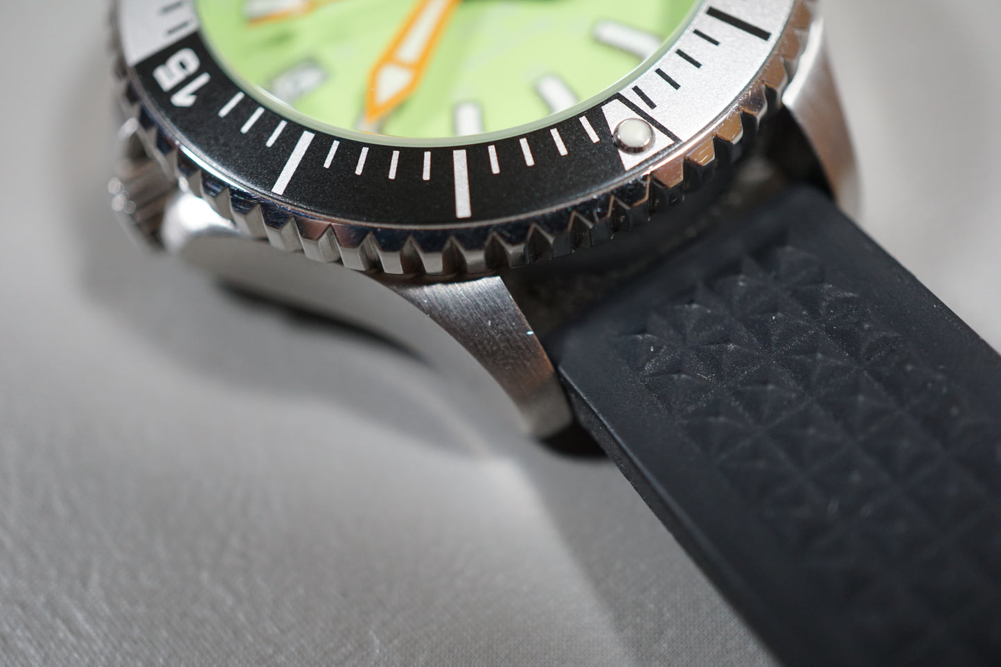 Tic Tac Movement In Motion MIM-MDV-GR NH35 Green Dial Automatic Watch