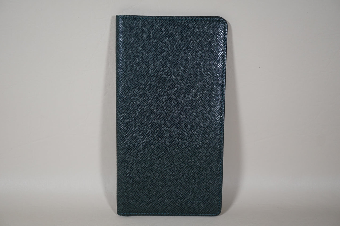 Louis Vuitton Taiga Porto Valeur Cult Credit Dark Green M30394 Wallet