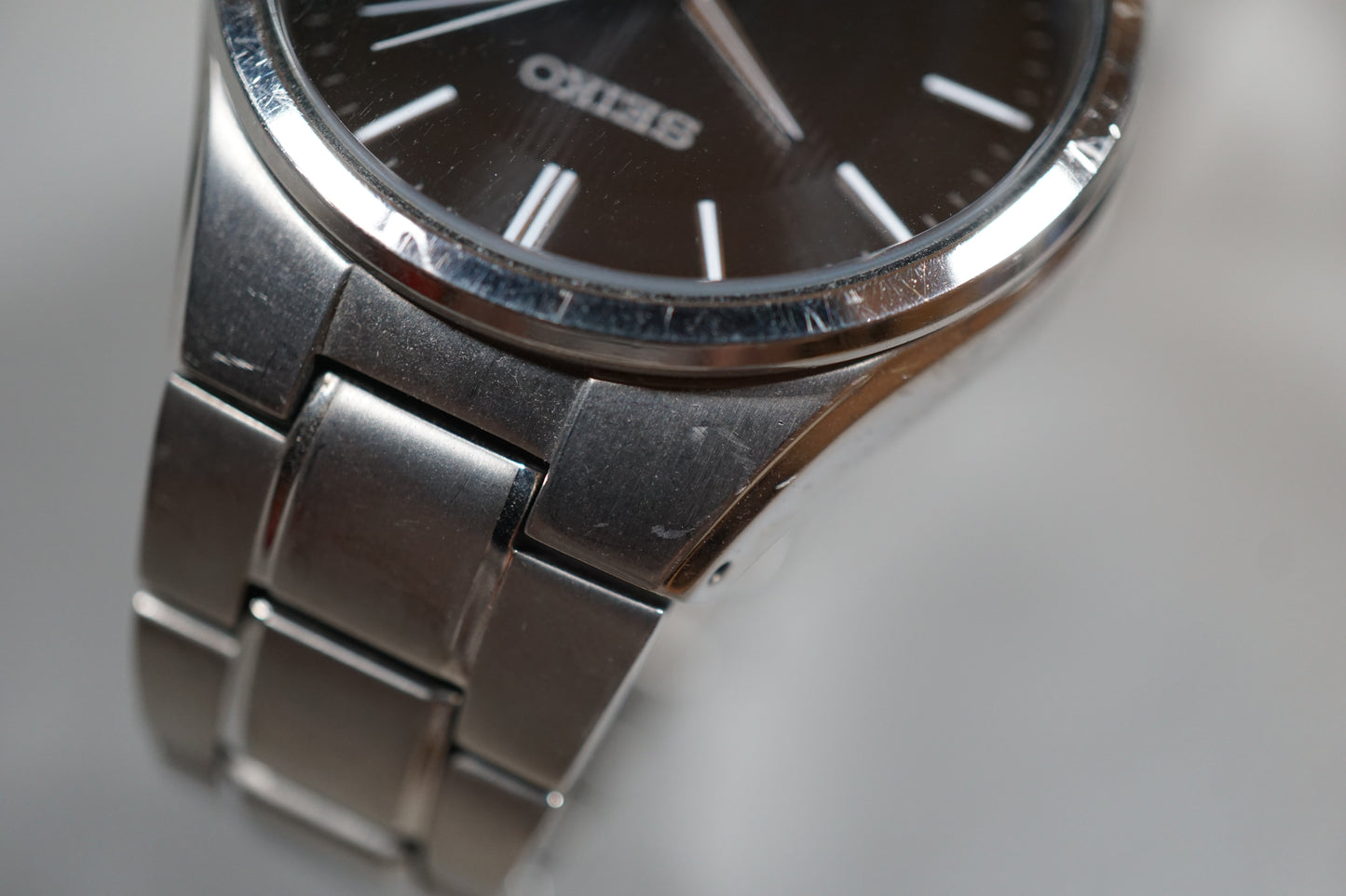Seiko SNE377 V157 Black Dial Titanium Solar Quartz Watch