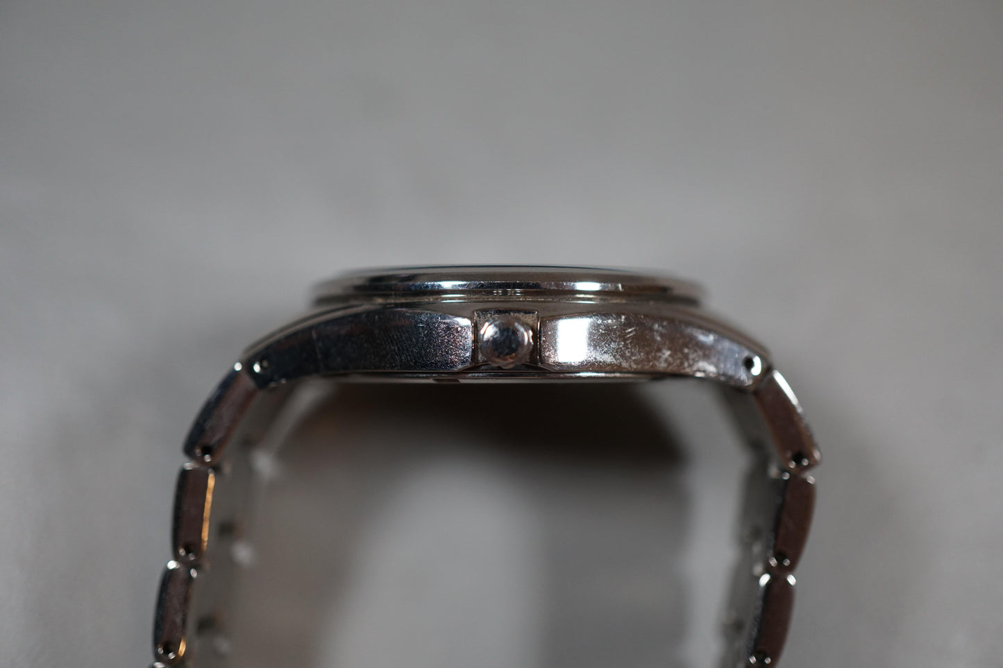 Seiko SNE377 V157 Black Dial Titanium Solar Quartz Watch