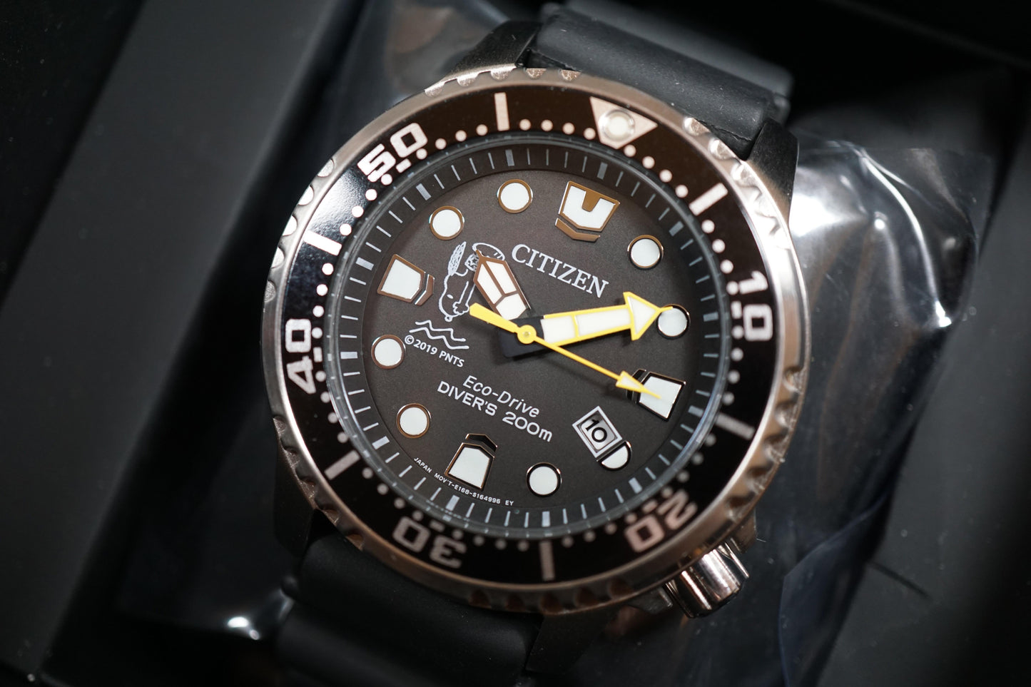 Citizen Eco-Drive E168-S120314 Snoopy Solar Quartz Diver's 200m Watch