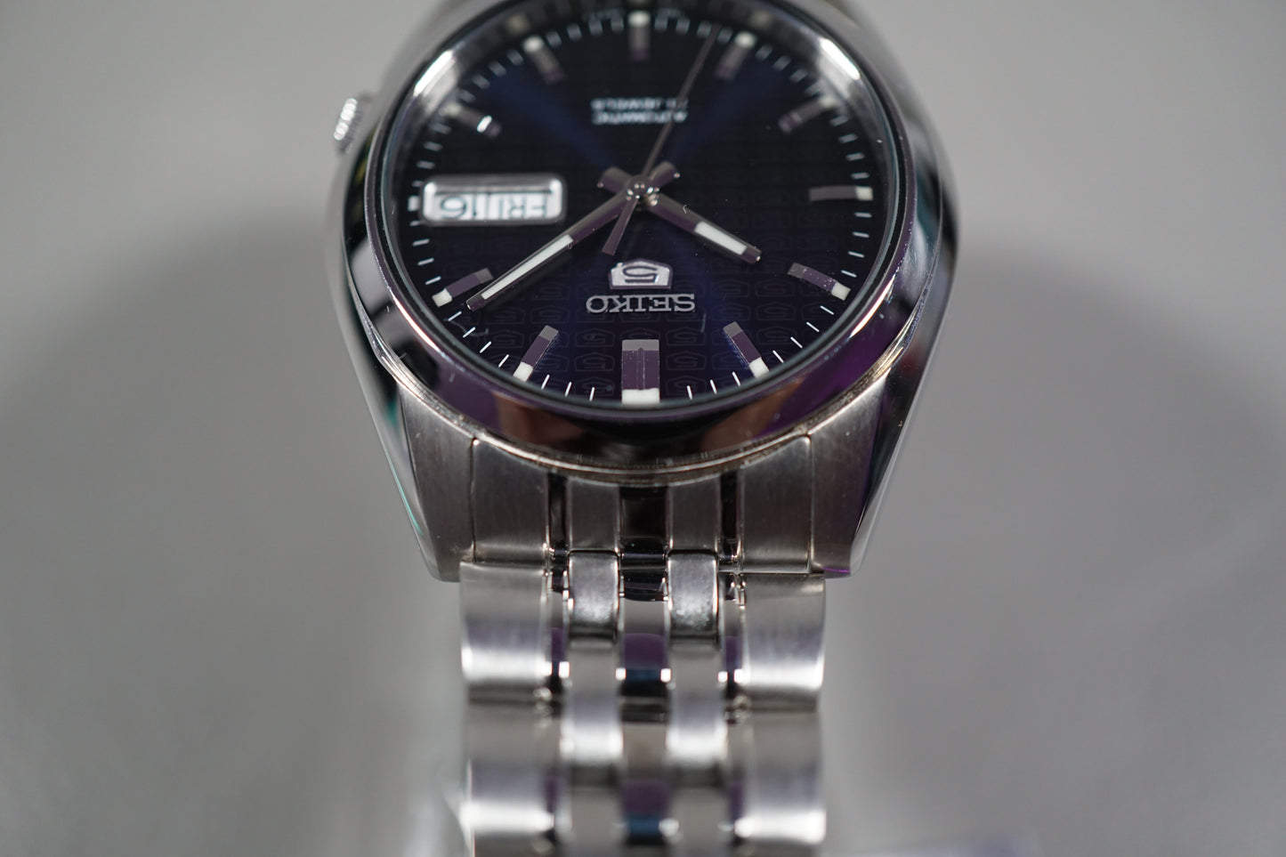New Unworn Seiko 5 SNK357K1 7S26 Black "5 Motif" Dial Automatic Watch