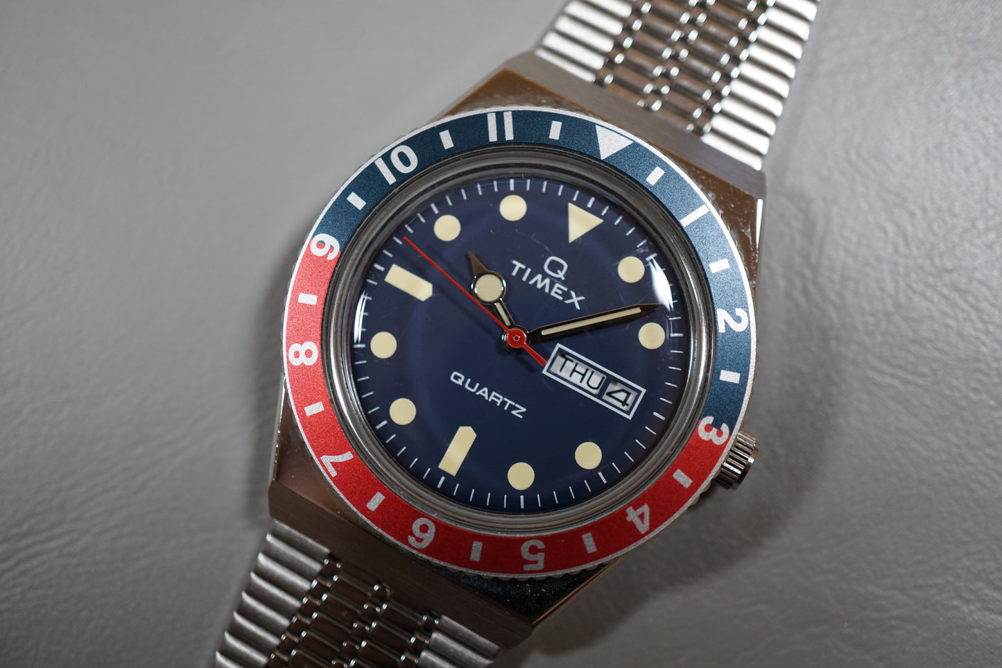 Timex Q TW2T80700 Vintage Style Diver Inspired Pepsi Reissue Quartz Watch