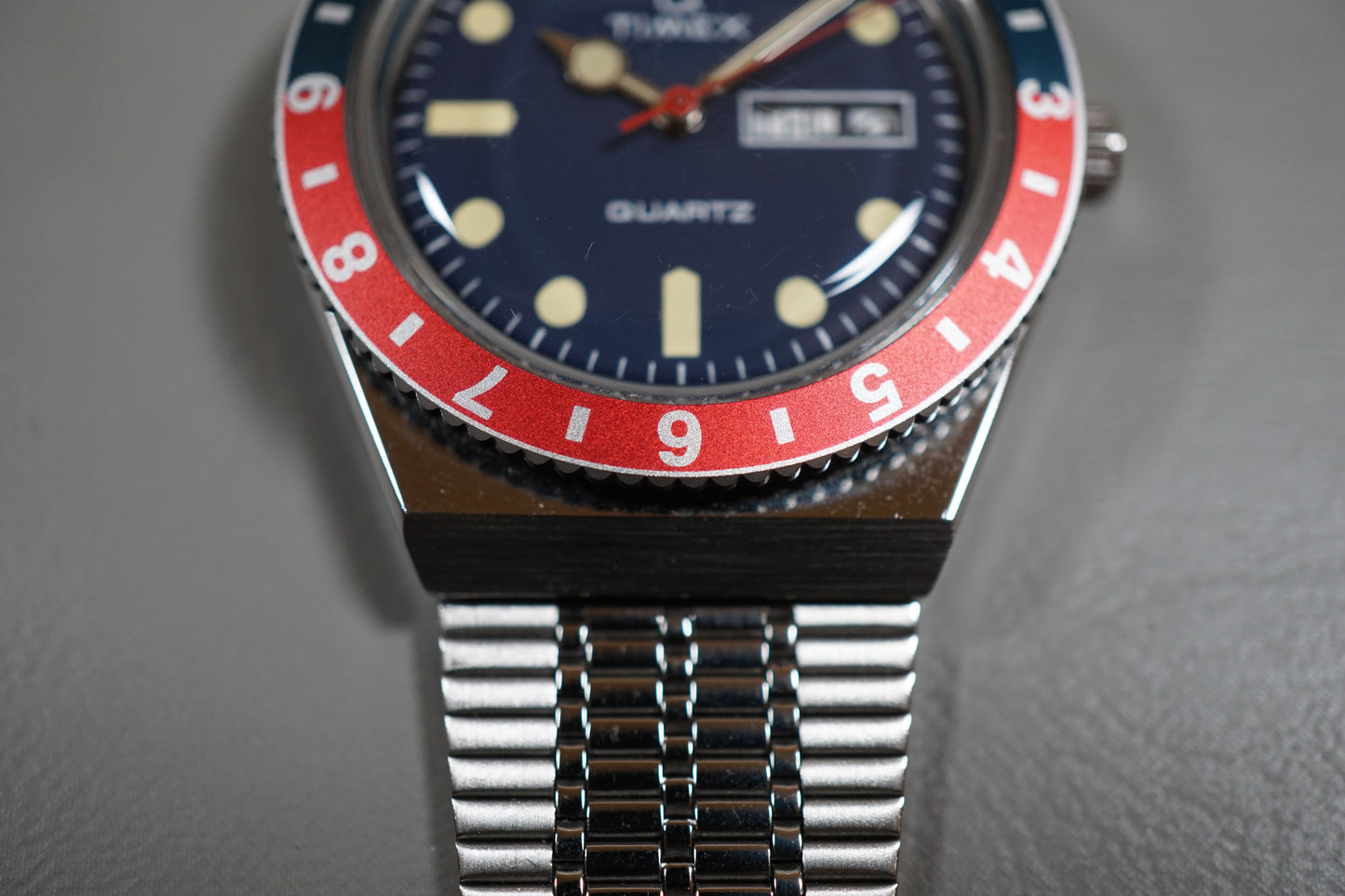 Timex Q TW2T80700 Vintage Style Diver Inspired Pepsi Reissue Quartz Watch
