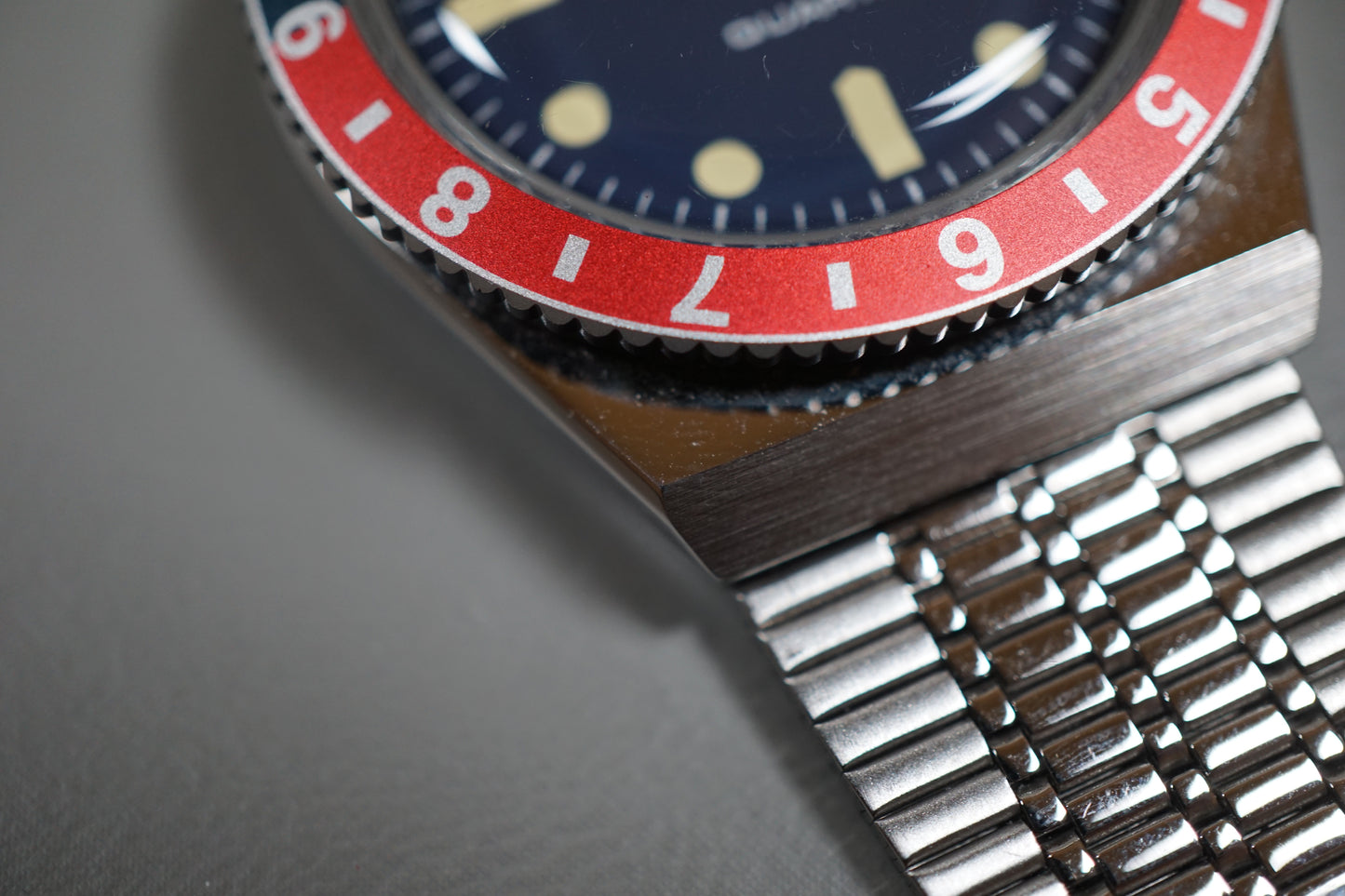 Timex Q TW2T80700 Vintage Style Diver Inspired Pepsi Reissue Quartz Watch