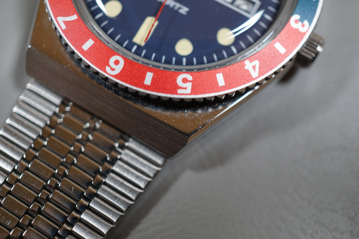 Timex Q TW2T80700 Vintage Style Diver Inspired Pepsi Reissue Quartz Watch