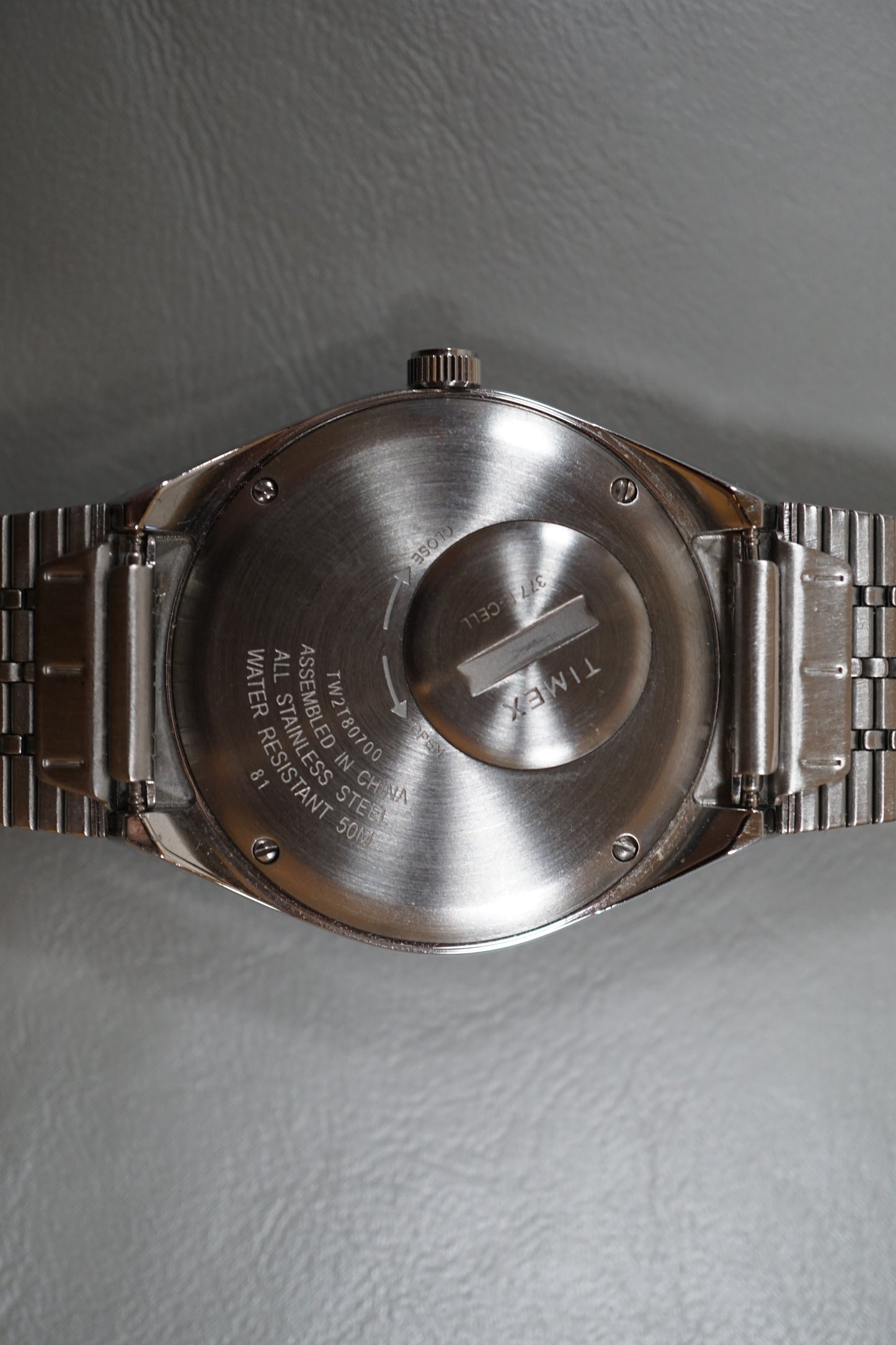 Timex Q TW2T80700 Vintage Style Diver Inspired Pepsi Reissue Quartz Watch