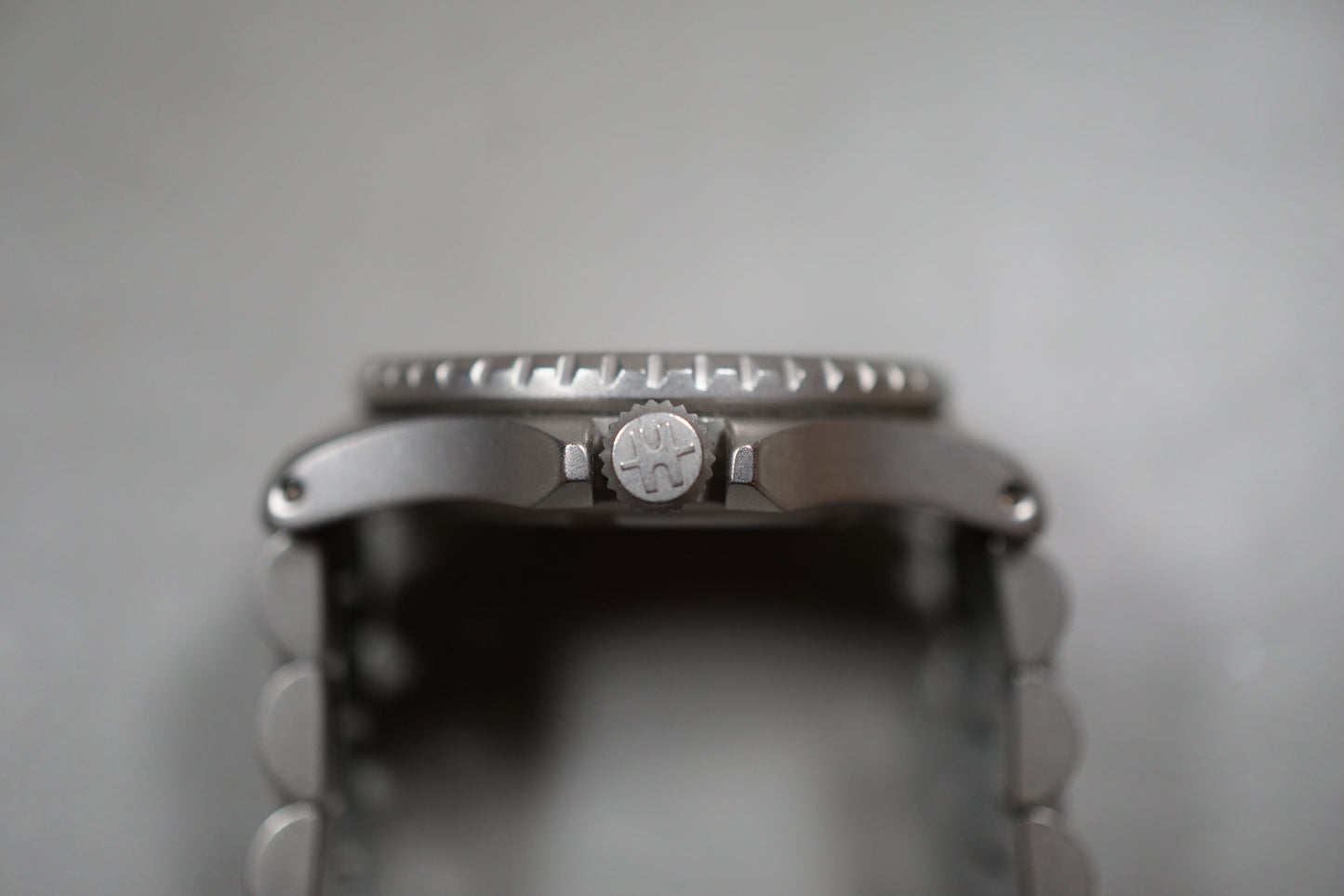 Hamilton Khaki 8587A Rare Ladies Sub 660Ft Black Dial Quartz Watch