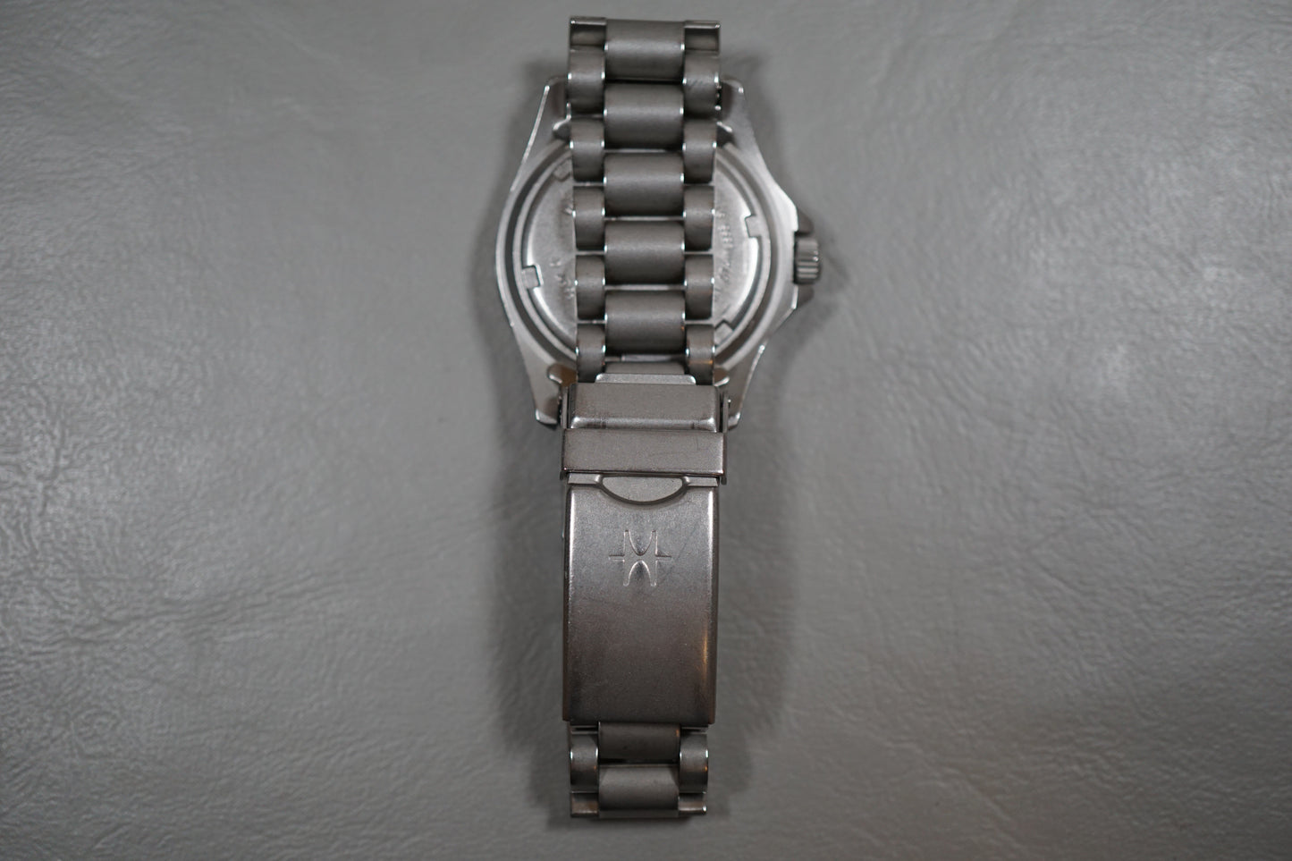 Hamilton Khaki 8587A Rare Ladies Sub 660Ft Black Dial Quartz Watch