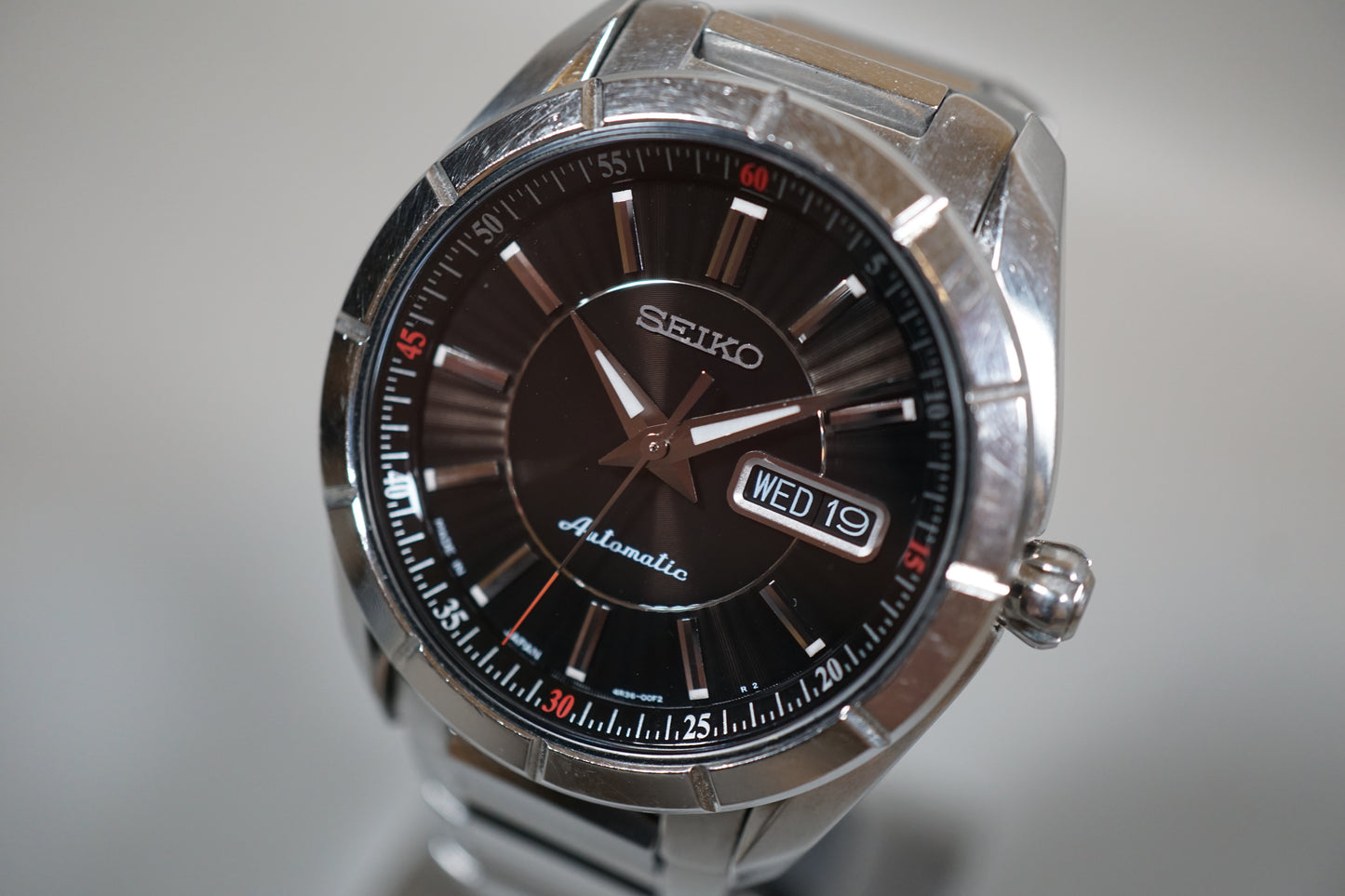 Seiko Presage SRP175J1 4R36 Black Red Textured Dial Automatic Watch
