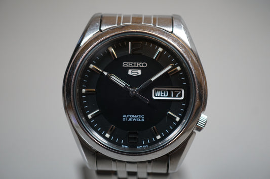 Seiko 5 SNK393 7S26 Black Textured Dial Automatic Watch