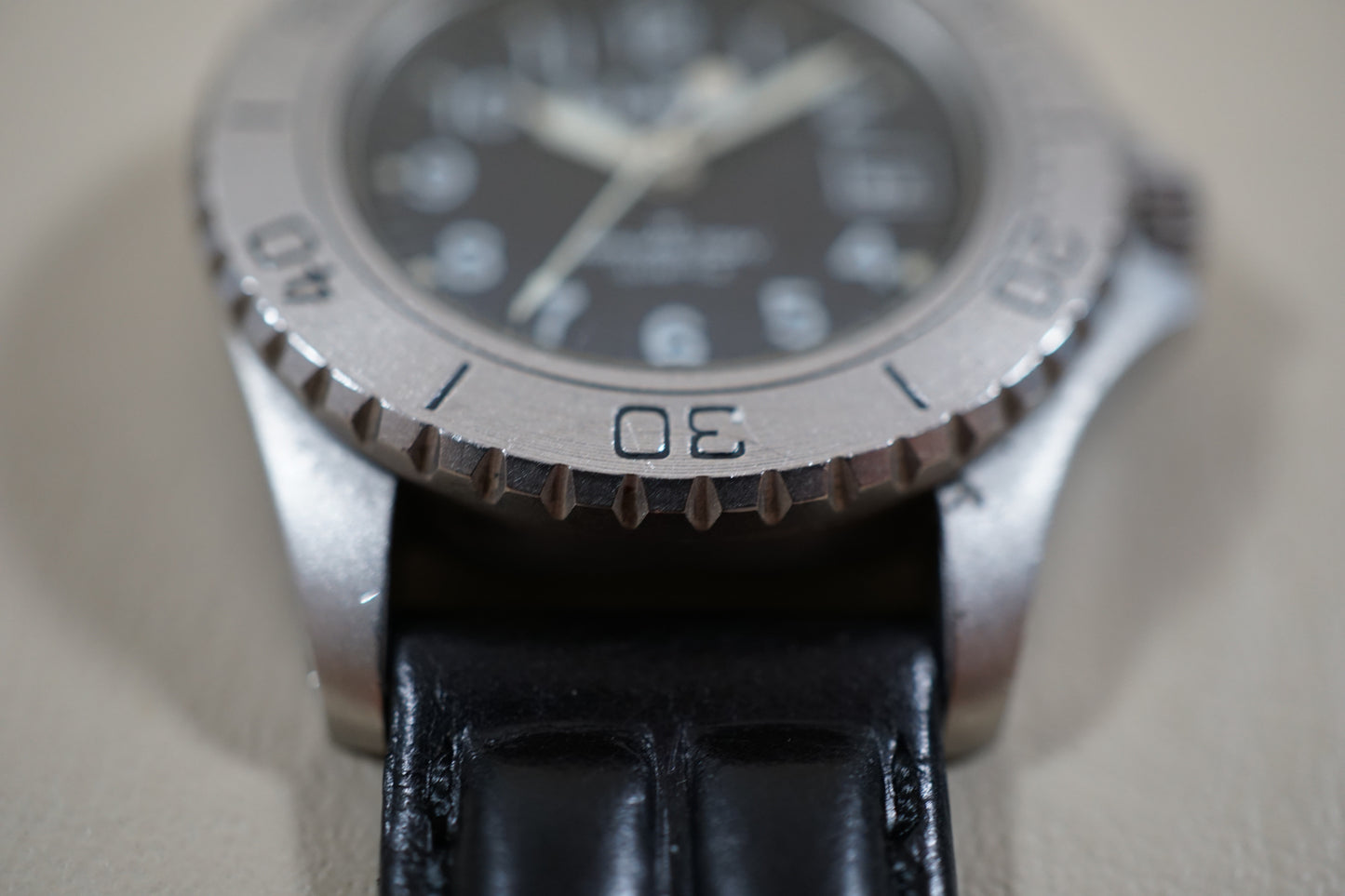 Vintage Hamilton x LL Bean Khaki 8587 Rare Ladies Black Dial Quartz