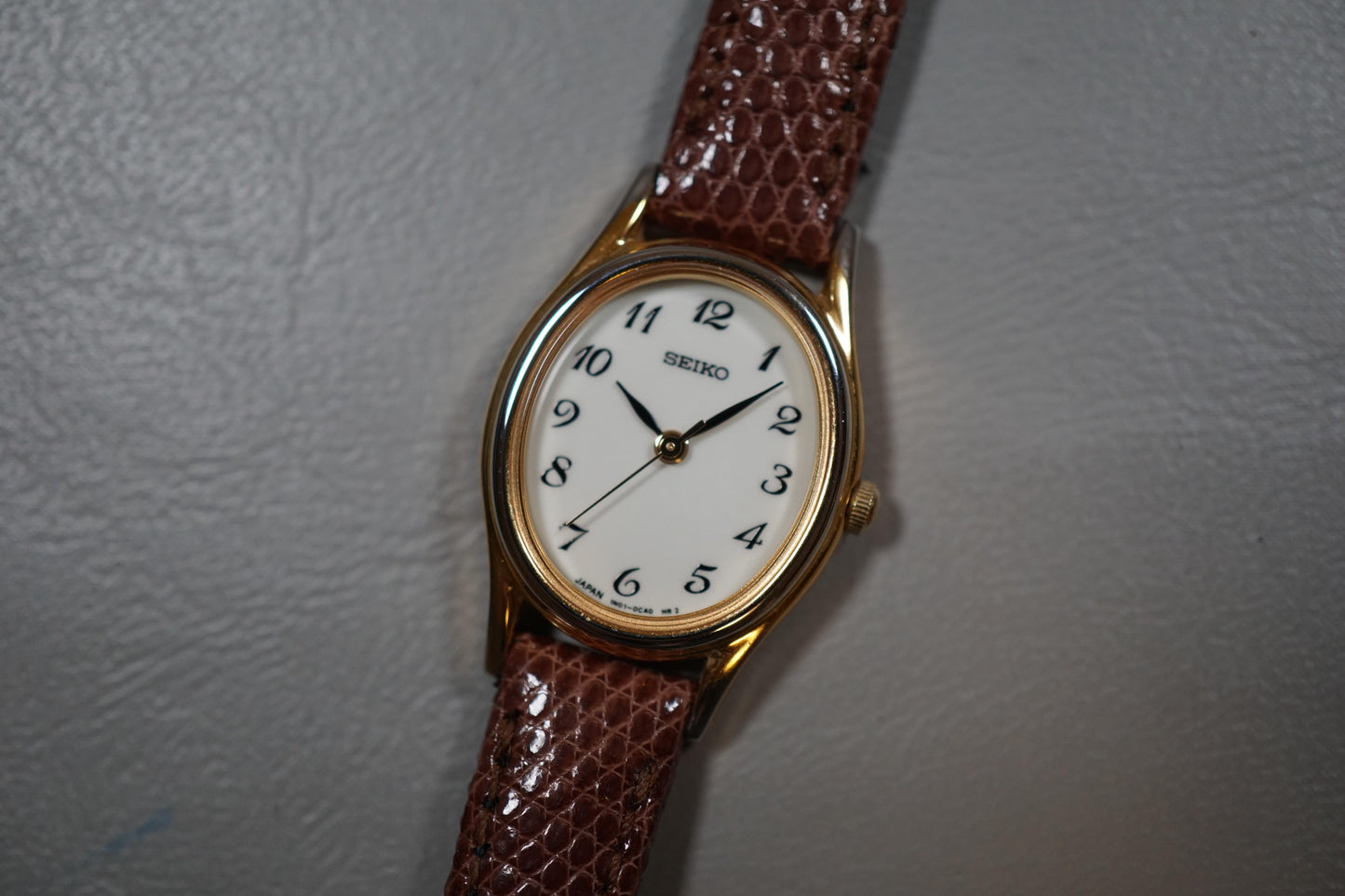 Seiko Spirit SSDA008 1N01 Gold Tone Oval Shape Ladies Quartz Watch