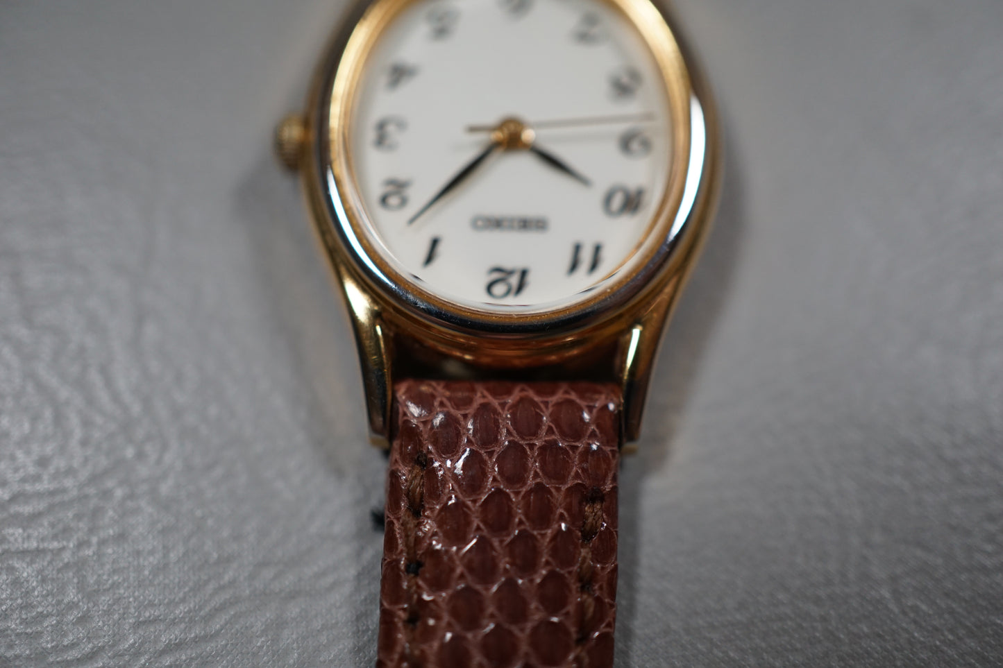 Seiko Spirit SSDA008 1N01 Gold Tone Oval Shape Ladies Quartz Watch