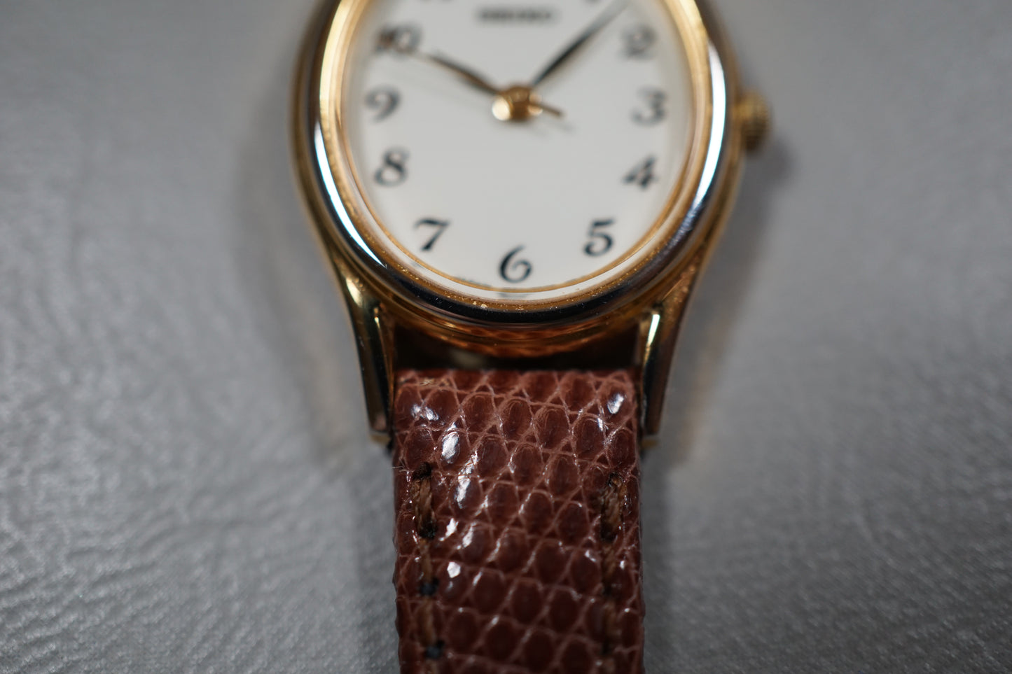 Seiko Spirit SSDA008 1N01 Gold Tone Oval Shape Ladies Quartz Watch