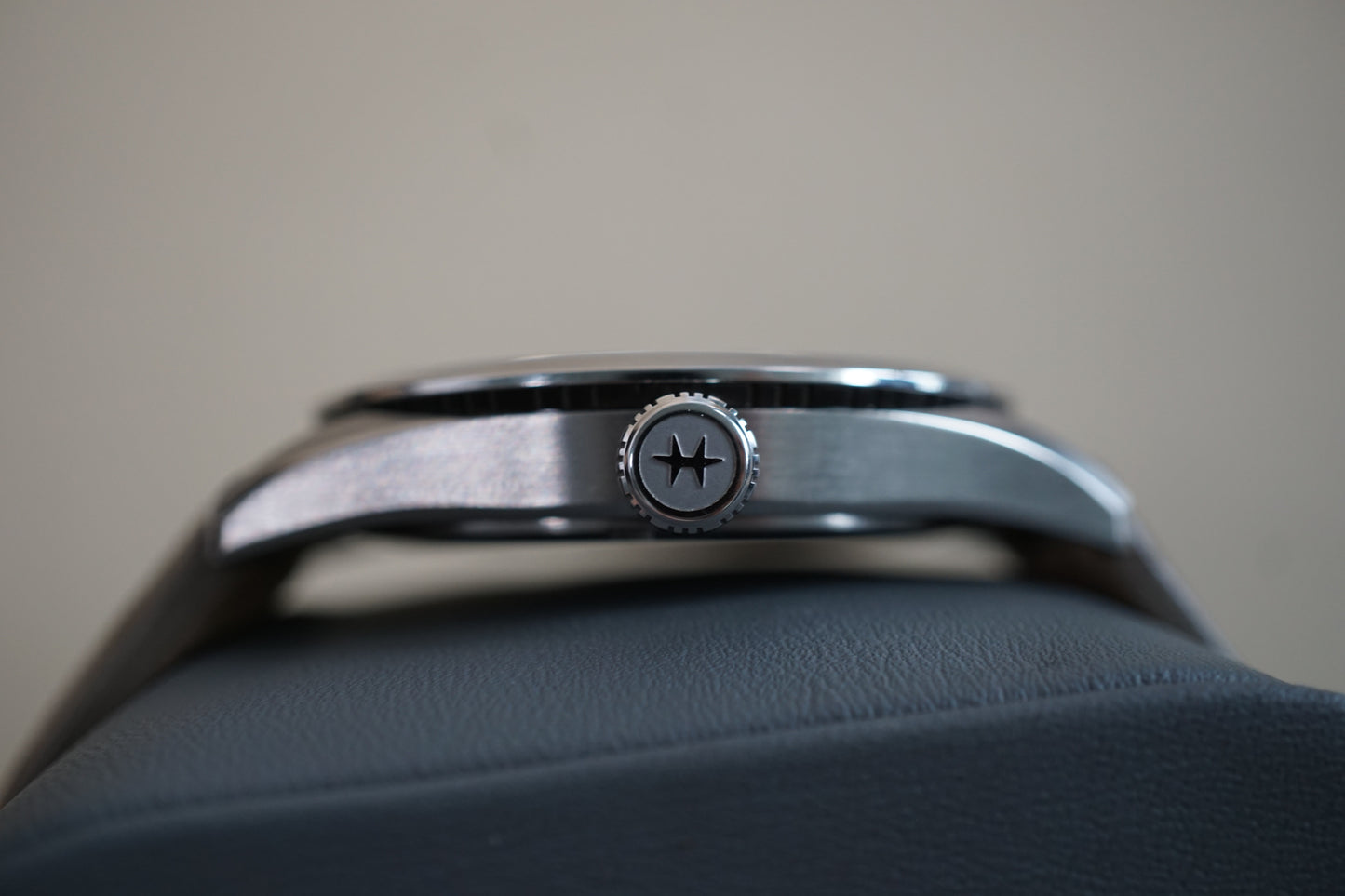 Hamilton Broadway H43311915 Day Date White Dial Quartz