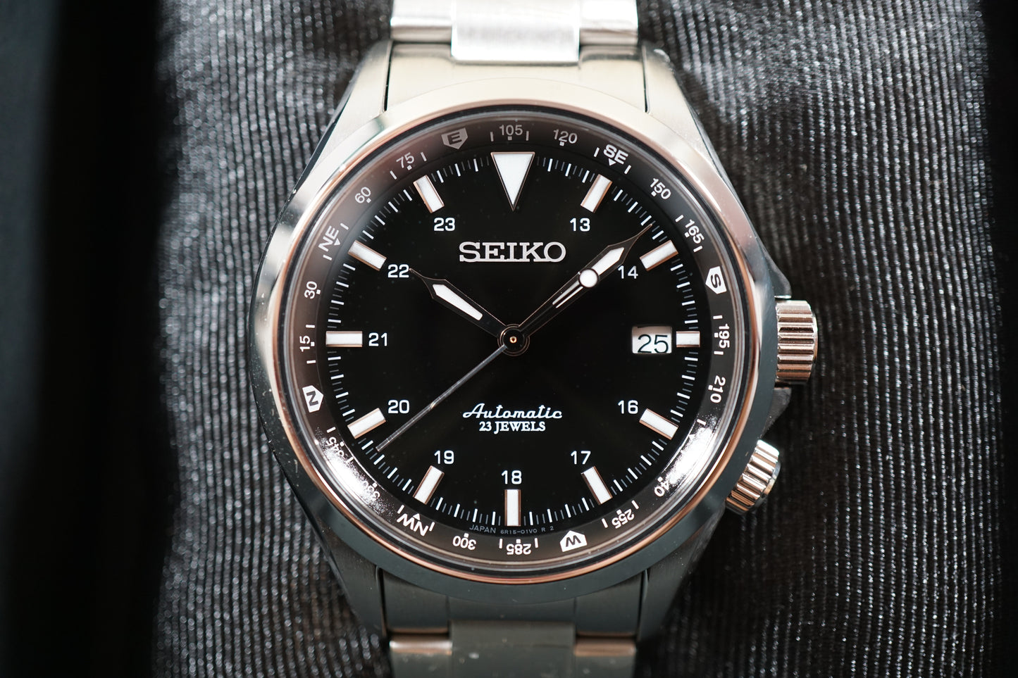 New NOS Seiko SARG003 6R15 Rare Black Dial Alpinist Automatic