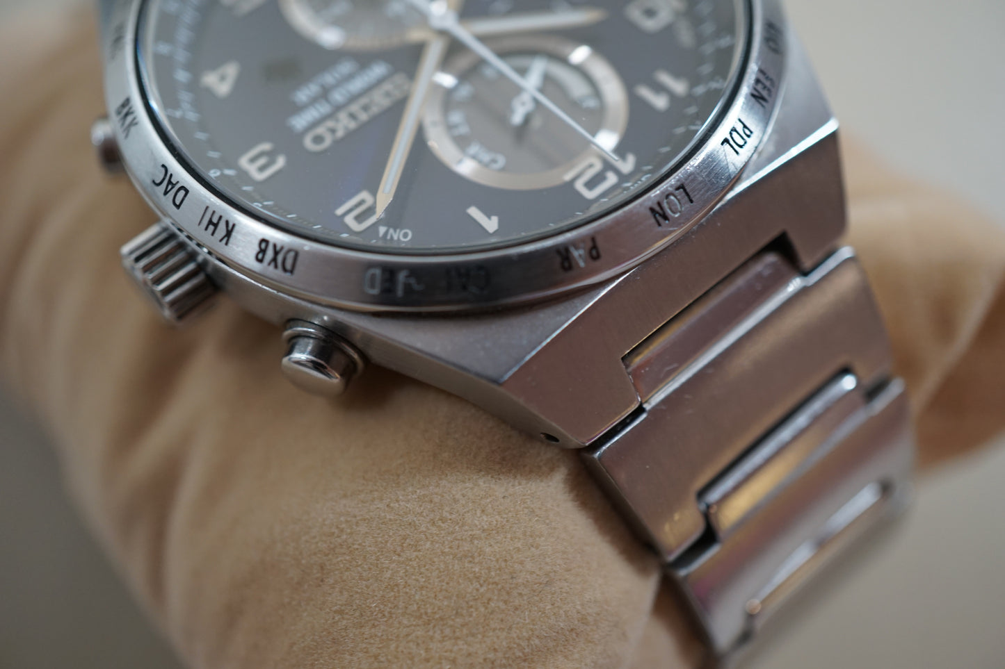 Seiko Spirit SBPJ023 V195 Sapphire Blue Dial Solar Quartz