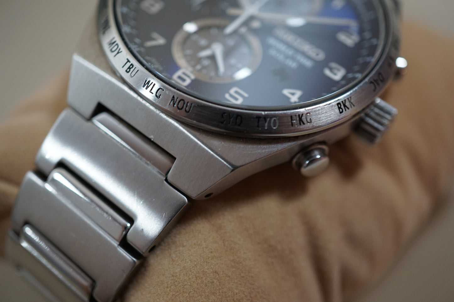 Seiko Spirit SBPJ023 V195 Sapphire Blue Dial Solar Quartz
