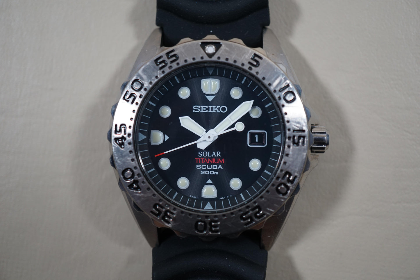 Seiko Prospex SBCB007 V145 Solar Quartz Titanium Diver 200M